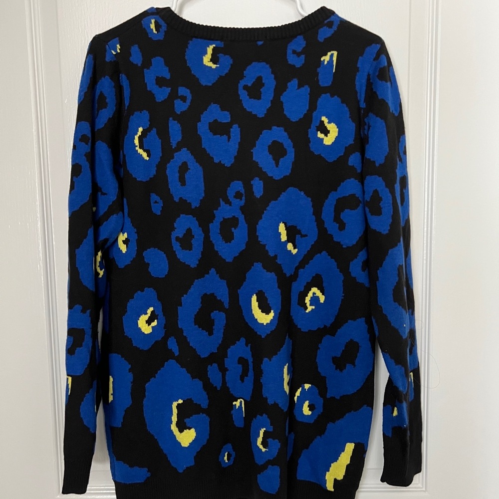 Sweater - Picture 2 of 3